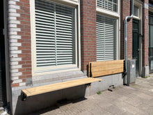Lade das Bild in den Galerie-Viewer, MaximaVida klappbare Fassadenbank Jordaan 150 cm - FSC Eschenholz