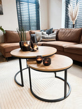 Afbeelding in Gallery-weergave laden, MaximaVida ronde salontafel set Kiev 58 en 45 cm - rustiek eikenhout fineer