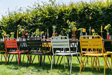 Afbeelding in Gallery-weergave laden, MaximaVida metalen tuinstoel Max oranje - doos per 2 stuks
