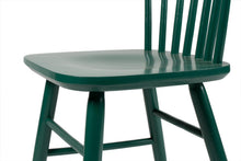 Afbeelding in Gallery-weergave laden, MaximaVida houten spijlenstoel Maxime groen - doos per 2 stuks