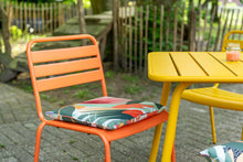 Afbeelding in Gallery-weergave laden, MaximaVida metalen tuinstoel Max oranje - doos per 2 stuks