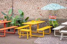 Afbeelding in Gallery-weergave laden, MaximaVida metalen picknicktafel Max okergeel - 150 cm