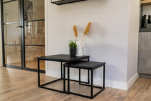 Lade das Bild in den Galerie-Viewer, MaximaVida Set viereckige Tischplatten Chicago 45 und 60 cm schwarz – Kiefernholz Furnier