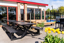 Afbeelding in Gallery-weergave laden, MaximaVida luxe aluminium picknicktafel Dex 200 cm zwart met exclusieve omlijsting
