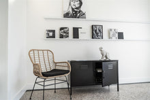 Lade das Bild in den Galerie-Viewer, MaximaVida Metallspind Fernsehschrank Finn schwarz 100 x 40 x 64 cm - 1 Regal
