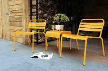 Afbeelding in Gallery-weergave laden, MaximaVida metalen loungestoel Max okergeel - doos per 2 stuks
