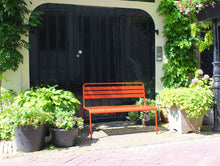 Lade das Bild in den Galerie-Viewer, MaximaVida Metall-Gartenbank Max 120 cm orange
