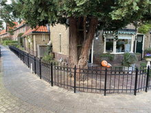Load image into Gallery viewer, MaximaVida metal garden fence Lichtenvoorde 80 x 159 cm black - hot-dip galvanised
