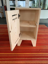 Load image into Gallery viewer, OUTLET GROENLO Houten Locker Nachtkastje - push to open system- 30 x 30 x 57 cm
