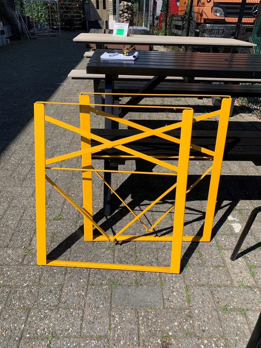 OUTLET GROENLO Inklapbaar tafelonderstel - geel