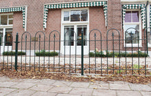 Load image into Gallery viewer, MaximaVida metal garden fence Utrecht 70 x 47 cm green - hot-dip galvanised

