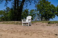 Load image into Gallery viewer, MaximaVida plastic Adirondack garden chair Montreal white

