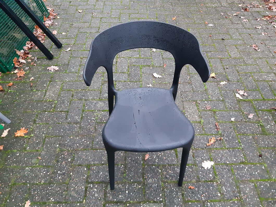 OUTLET GROENLO MaximaVida plastic stoel zwart